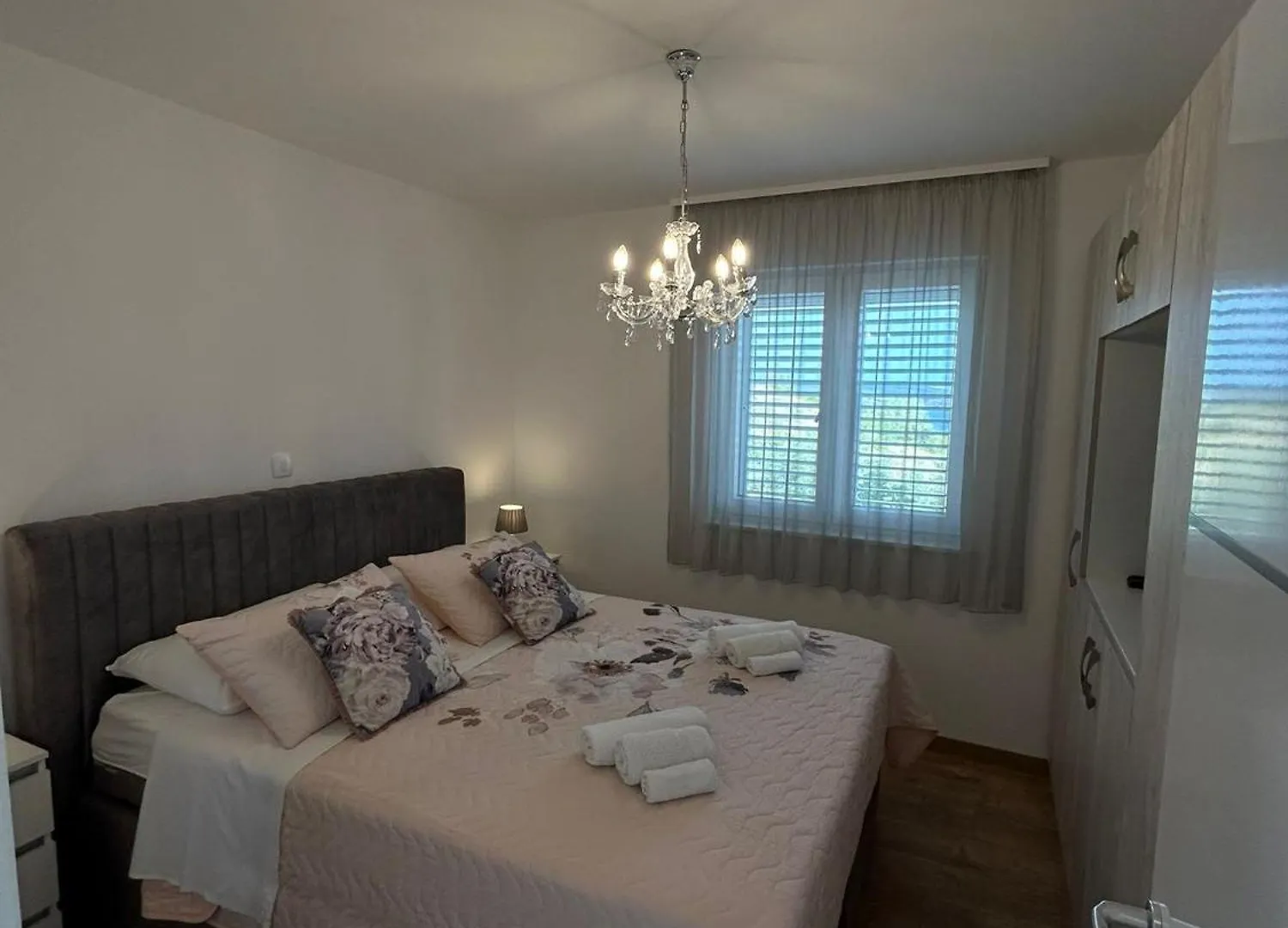 Apartments Vini Seget Donji